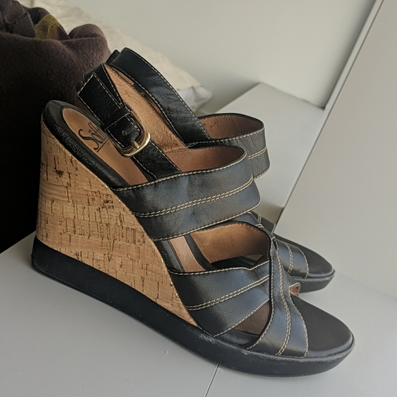 Black Leather Wedged Heel Sandal - Picture 6 of 10